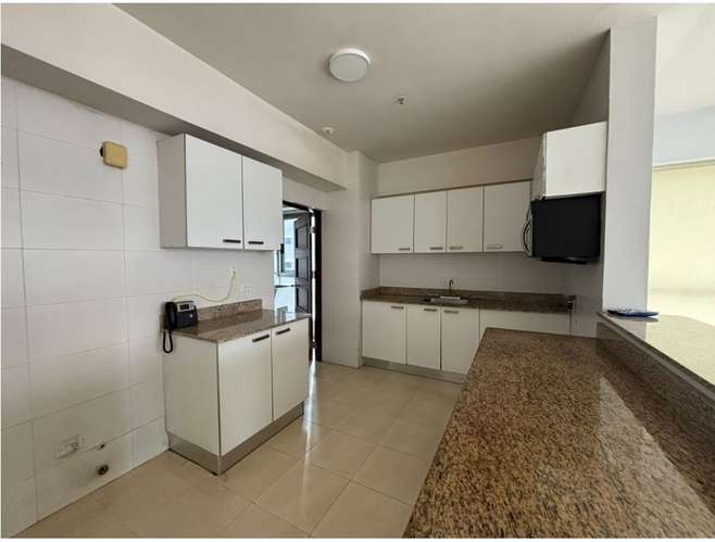 VENTA DE APARTAMENTO EN AVENIDA BALBOA PH GRANDBAY TOWER - Imagen 4