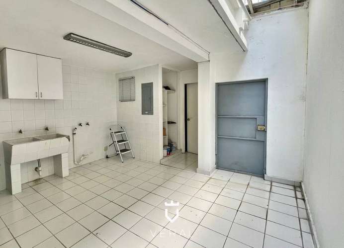 Venta de casa con patio de 100m2 en Obarrio, Panamá (MM) - Imagen 15