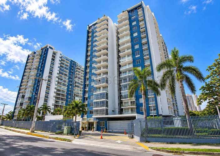 Vendo Apartamento en Pueblo Nuevo LC27-3225