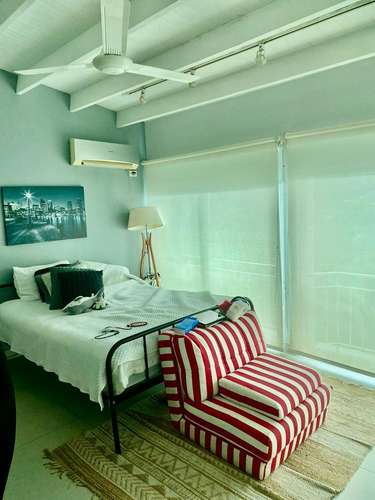 La Alameda. 500mts 4r 3.5b piscina $460,000.00