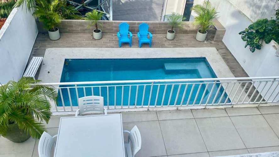 La Alameda. 500mts 4r 3.5b piscina $460,000.00