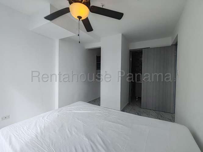 Vendo Apartamento en Avenida Balboa LC27-3224