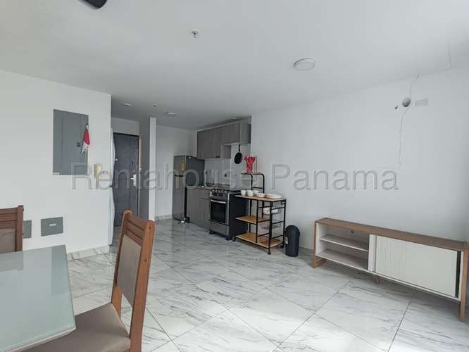 Vendo Apartamento en Avenida Balboa LC27-3224