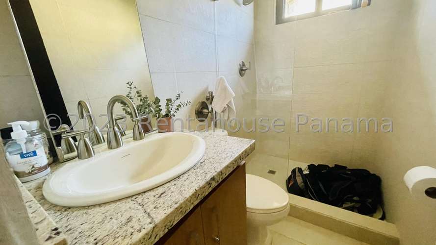 Venta de Casa en Clayton cdy27-670