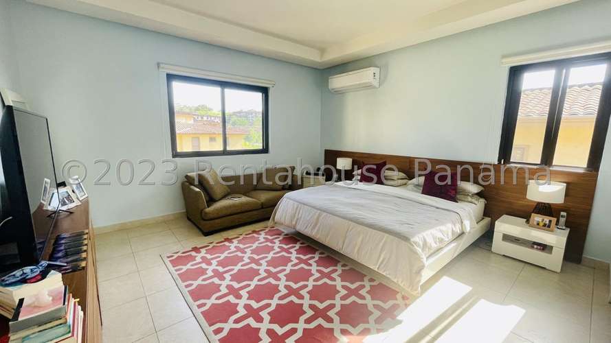 Venta de Casa en Clayton cdy27-670