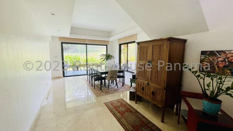 Venta de Casa en Clayton cdy27-670