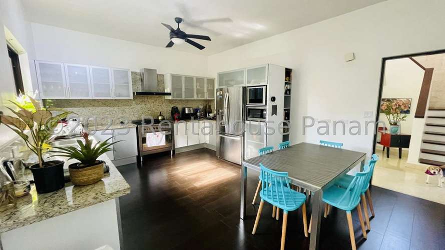Venta de Casa en Clayton cdy27-670