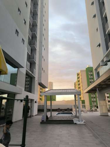 Venta Apartamento en Condado Gardens.