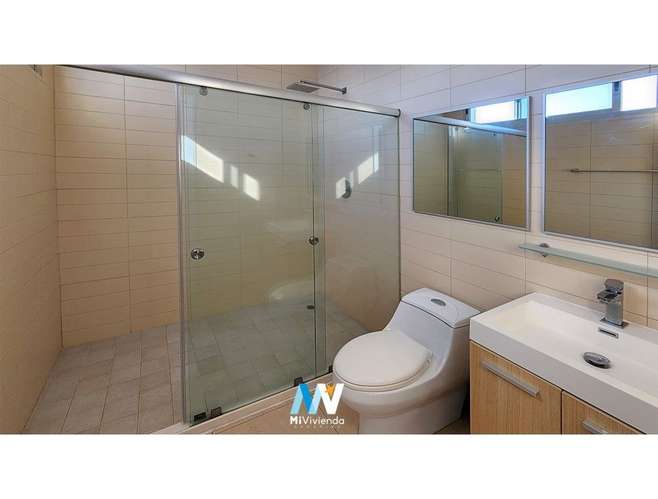 ALQUILER DE HERMOSO APARTAMENTO AMOBLADO CON IMPRESIONANTE VISTA AL MAR - Imagen 9