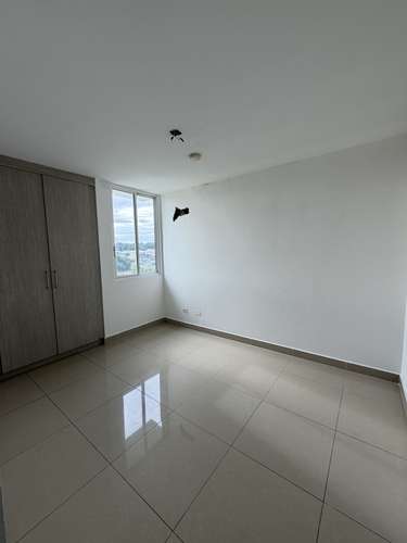 BANCO VENDE GREEN PARK, CONDADO DEL REY (DV)