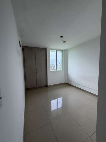 BANCO VENDE GREEN PARK, CONDADO DEL REY (DV)