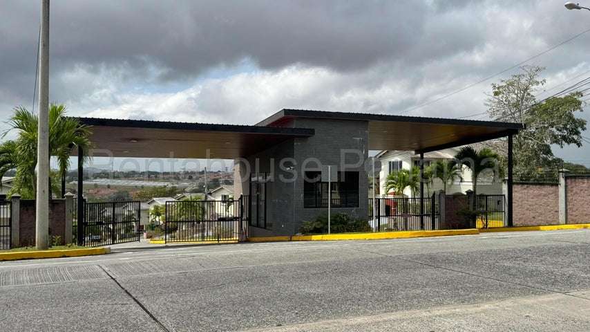 Venta de Casa esquina  en Hato Montaña 26-5476CM