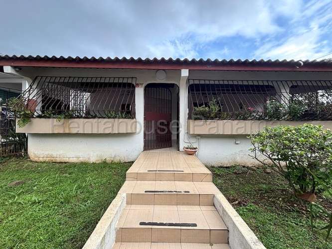 Se Vende Casa en Pueblo Nuevo MDV27-2144