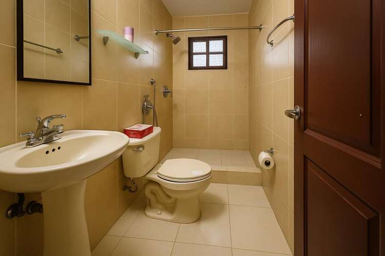 SE ALQUILA CASA LAS CUMBRES AMPLIA ILUMINADA FRESCA CON  PATIO 3 HABITACIIONES BARRIADA CERRADA - Imagen 14