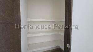 Apartamento en Venta en Hato Pintado PH Metro View VIK 27-1420
