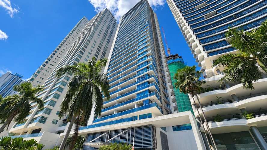 Venta de Apartamento en Costa del Este 27-3282CM