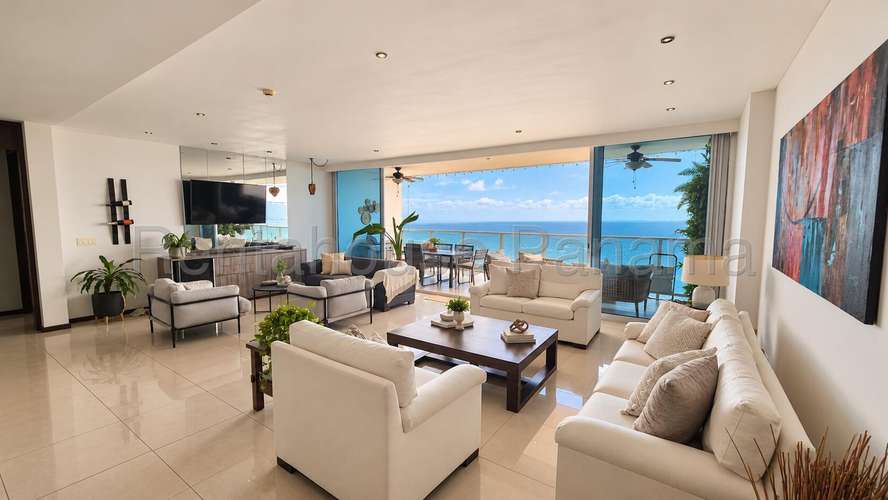 Venta de Apartamento en Costa del Este 27-3282CM