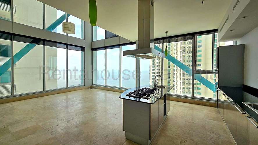 Venta Loft Duplex 174 m2 Doble Altura Vista al Oceano Punta Pacifica - ALYC 27-1036