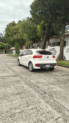 Kia Rio 2017 hatchback  - Imagen 11