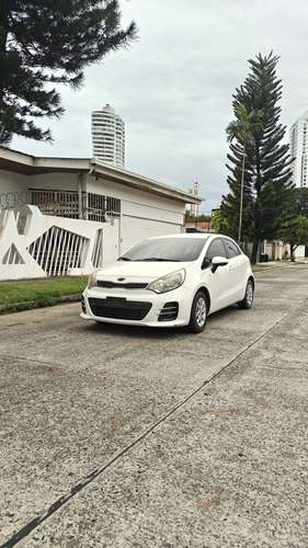 Kia Rio 2017 hatchback  - Imagen 2