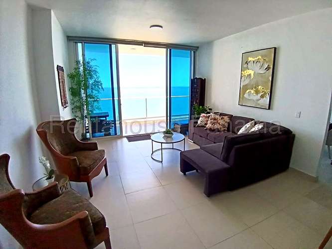 For Sale Furnished Remodeled 100 m2 Apartment · Ocean View · Avenida Balboa - ALYC 27-753