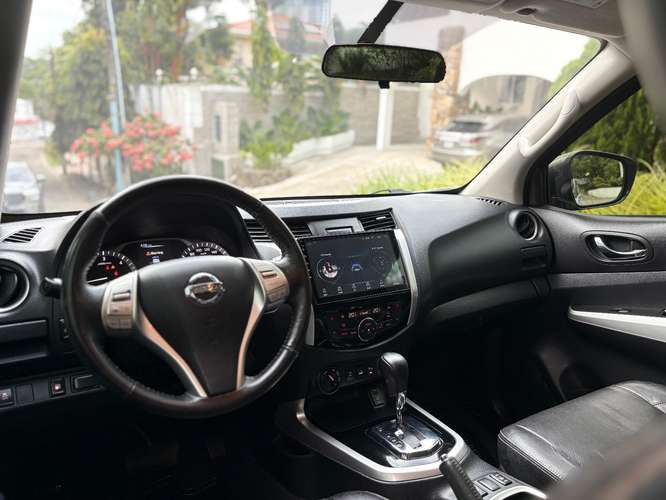 Nissan Frontier NP300 Automático 4x4 Único Dueño  - Imagen 5