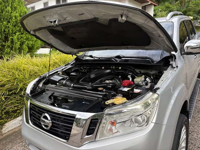 Nissan Frontier NP300 Automático 4x4 Único Dueño  - Imagen 14