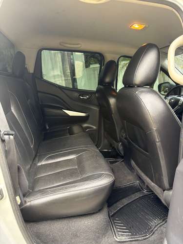 Nissan Frontier NP300 Automático 4x4 Único Dueño  - Imagen 8