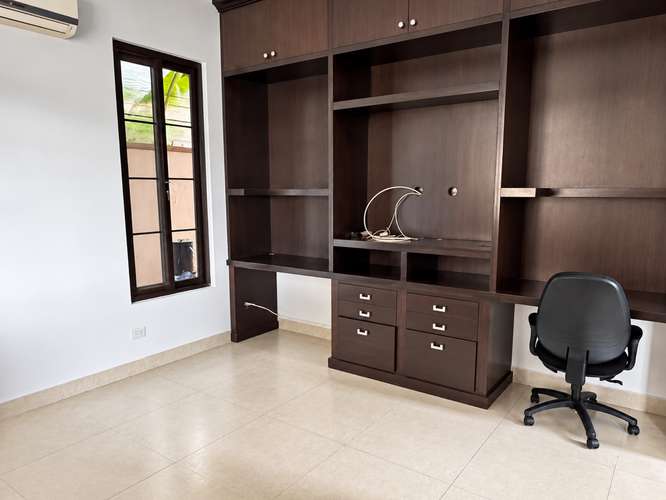 Vendo Casa en el Doral, Costa Sur