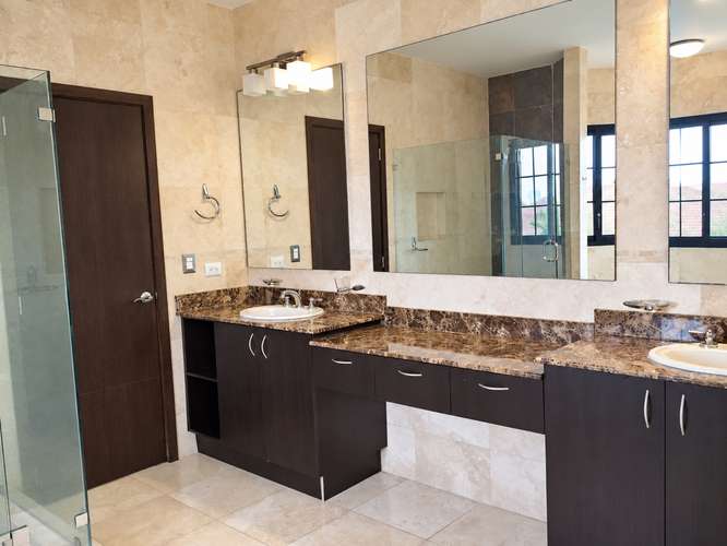 Vendo Casa en el Doral, Costa Sur
