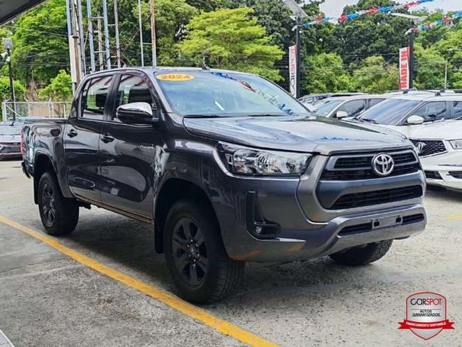 Toyota Hilux 2024 Automática DE6687 - Imagen 3