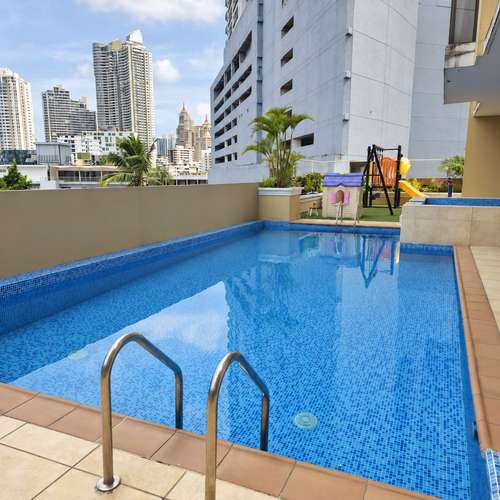 Apartamento amueblado de 2 dormitorios en Ciudad de Panamá con vistas a la ciudad