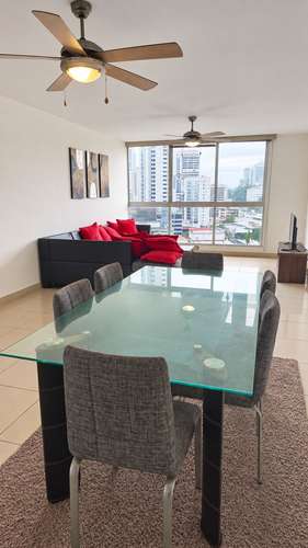 Apartamento amueblado de 2 dormitorios en Ciudad de Panamá con vistas a la ciudad