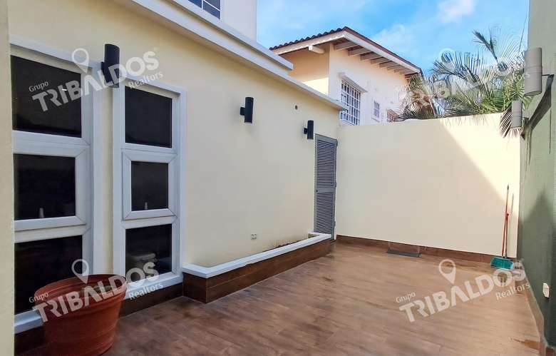 VENTA DE DUPLEX EN PASEO REAL, VILLA LUCRE