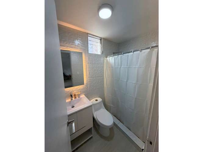Apartamento en Venta  | Totalmente Reformado y Amoblado A.A - Imagen 8