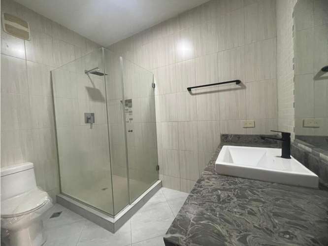 SE ALQUILA APARTAMENTO LUXOR 239 Mtrs (OG)