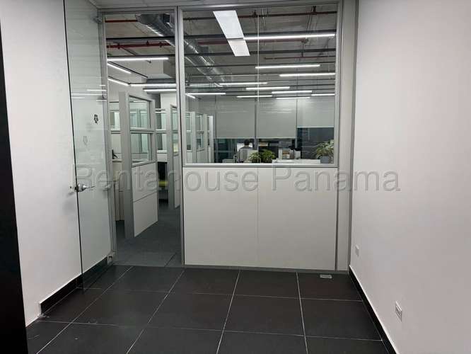 Alquiler de Oficina en Office Plex, Santa Maria| 142 m², 26GP4884 - Imagen 8