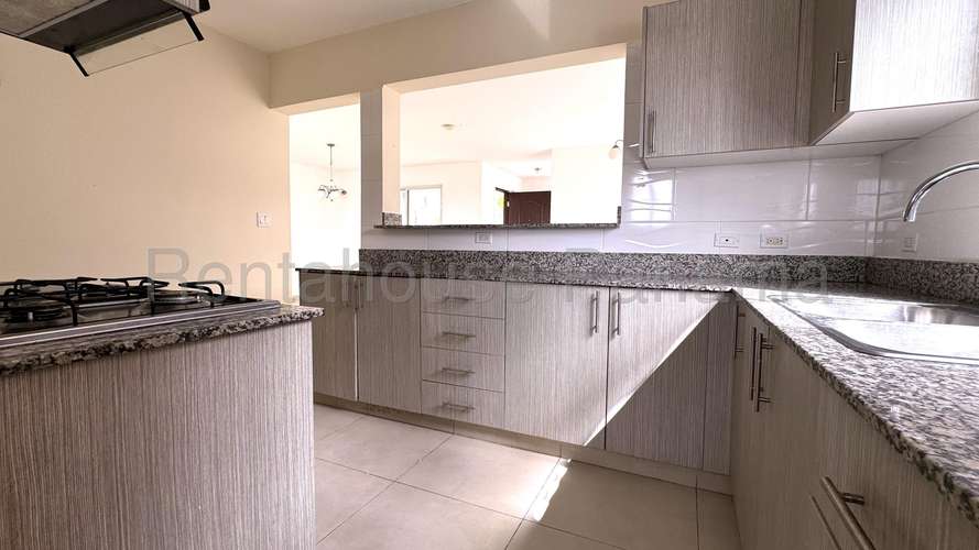 Venta de Casa Dúplex en Royal Park Ruta Hato Montaña Vista Alegre| 304.62 m², 26GP5476