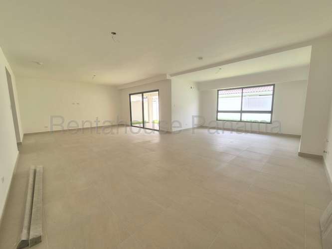 Venta de Casa en Noura Brisas Del Golf| 288 m², 27GP104