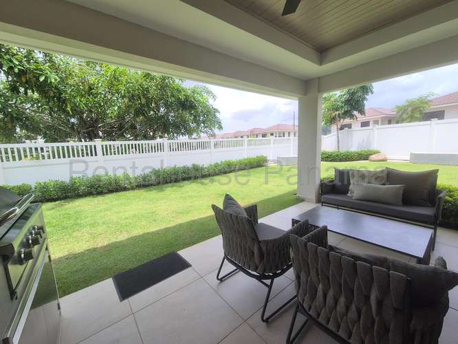 Venta de Casa en Noura Brisas Del Golf| 288 m², 27GP104