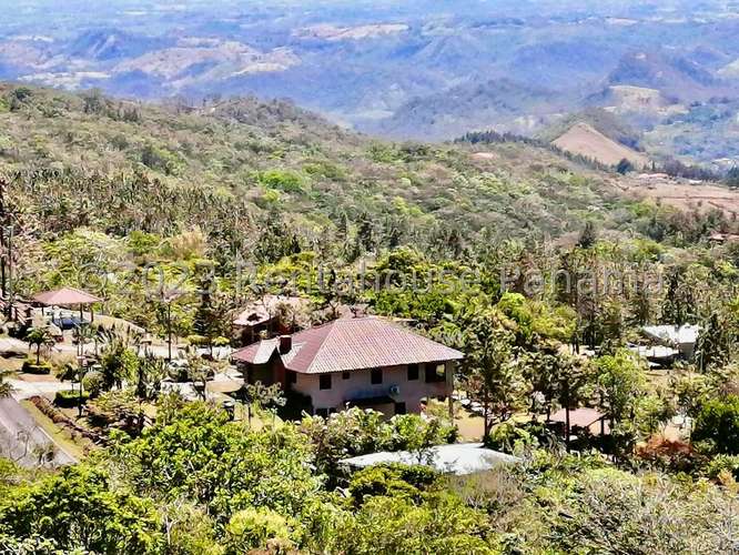 Venta de Casa Amoblada en Altos de Campana Chica| 5000 m², 27GP487
