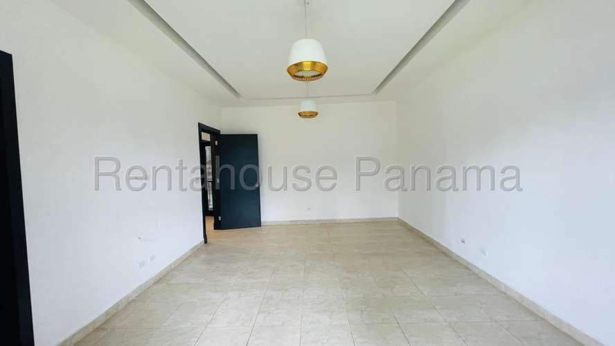 Venta de Casa en Costa del Este Paseo del Parque JV