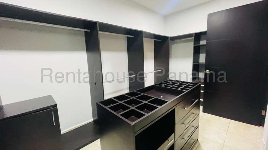 Venta de Casa en Costa del Este Paseo del Parque JV