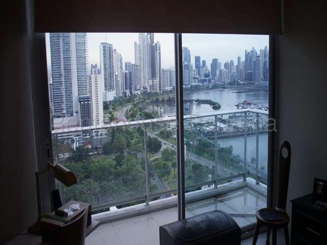 Venta de Apartamento en Avenida Balboa 27-2037 MMM