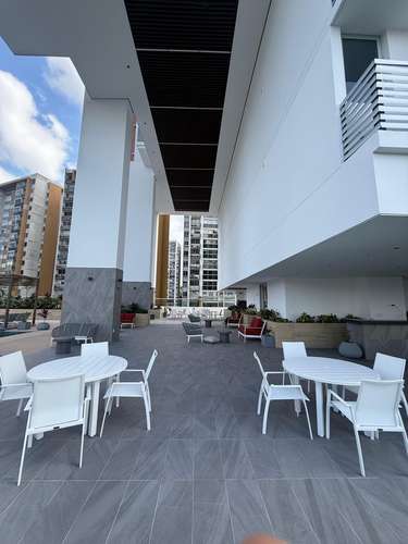 ALQUILO APARTAMENTO AMOBLADO – PH GREEN WOOD, EL BOSQUE