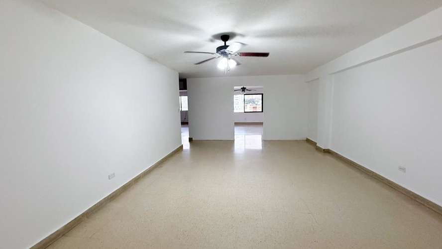 Espacio para Vivir Cómodamente en El Carmen: Apartamento de 2 Recámaras en Alquiler en PH Berenice - Imagen 2