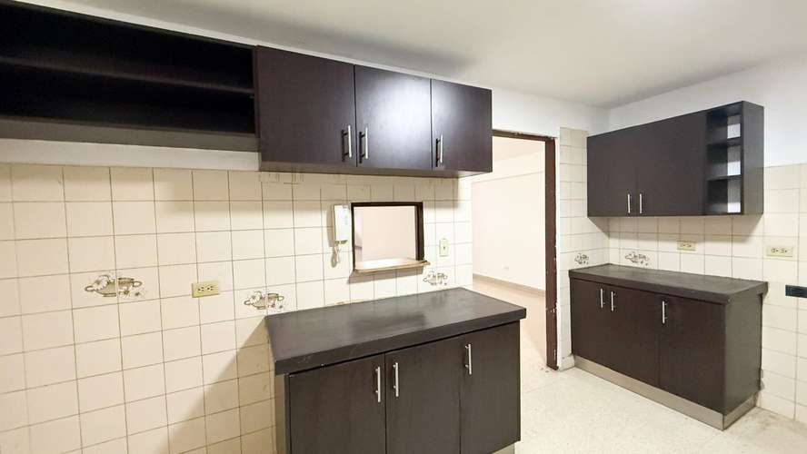 Espacio para Vivir Cómodamente en El Carmen: Apartamento de 2 Recámaras en Alquiler en PH Berenice - Imagen 3