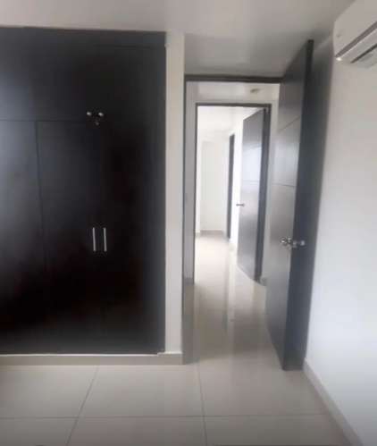 Alquilo apartamento en El Cangrejo, línea blanca, 3 recamaras, con Balco, Cerca de Via Argentina.