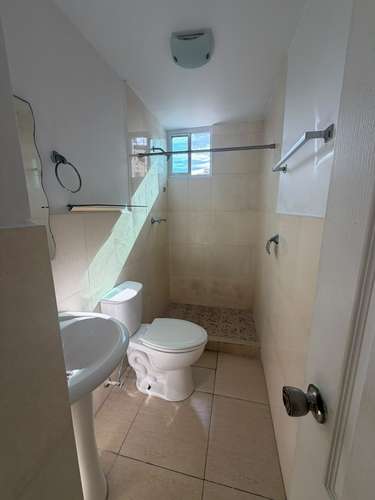 ALQUILER DE APARTAMENTO A PASOS DEL PARQUE OMAR