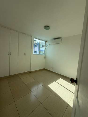 ALQUILER DE APARTAMENTO A PASOS DEL PARQUE OMAR